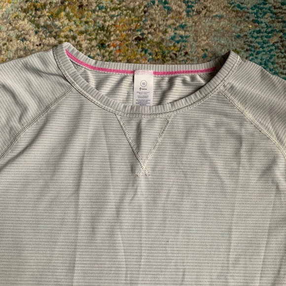 Ivivva by Lululemon Run Tee size 10!! Awesome ❤️ - Picture 4 of 6